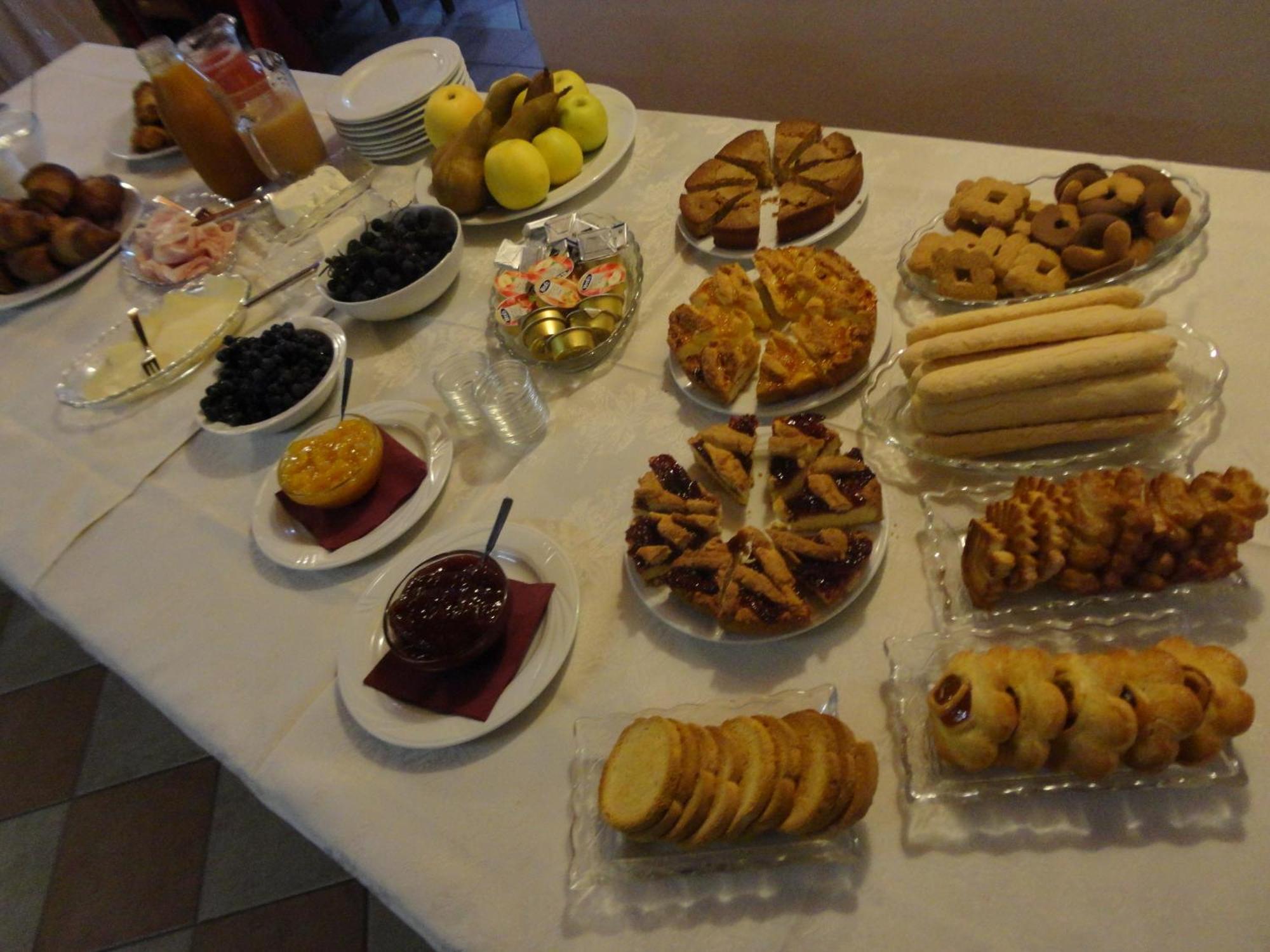 Bed and Breakfast Da Fabiana Bossolasco Exterior foto